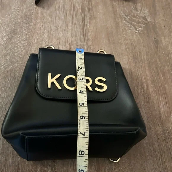 EUC Michael Kors Black Leather Shoulder Bag - Picture 8 of 8